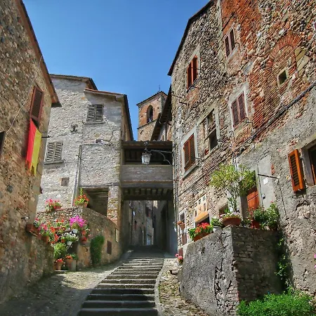 Quaint With Pool * Misciano