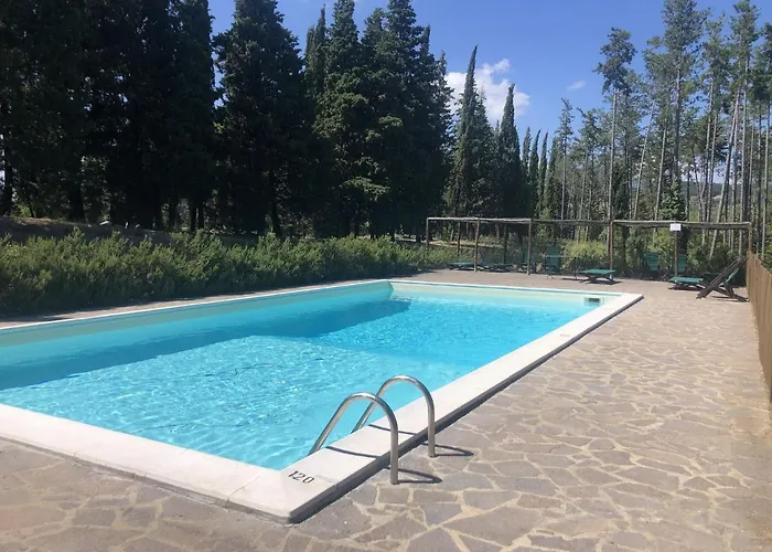 度假居 Quaint With Pool